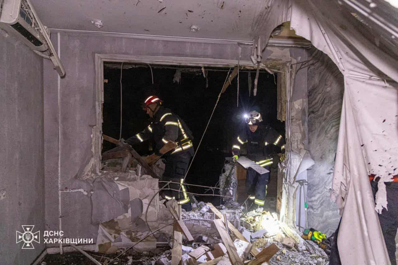 У Харкіові внаслідок удару БпЛА по житловій багатоповерхівці постраждало 8 людей.