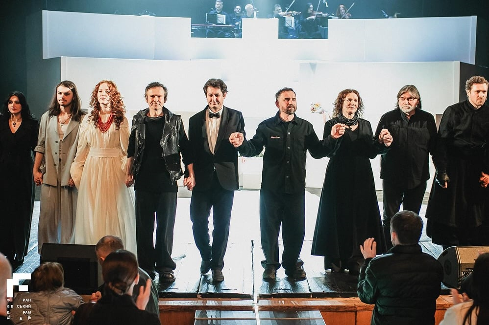 «Життя — така велика ковзаниця». Франківський драмтеатр показав прем’єру «Марусі Чурай»