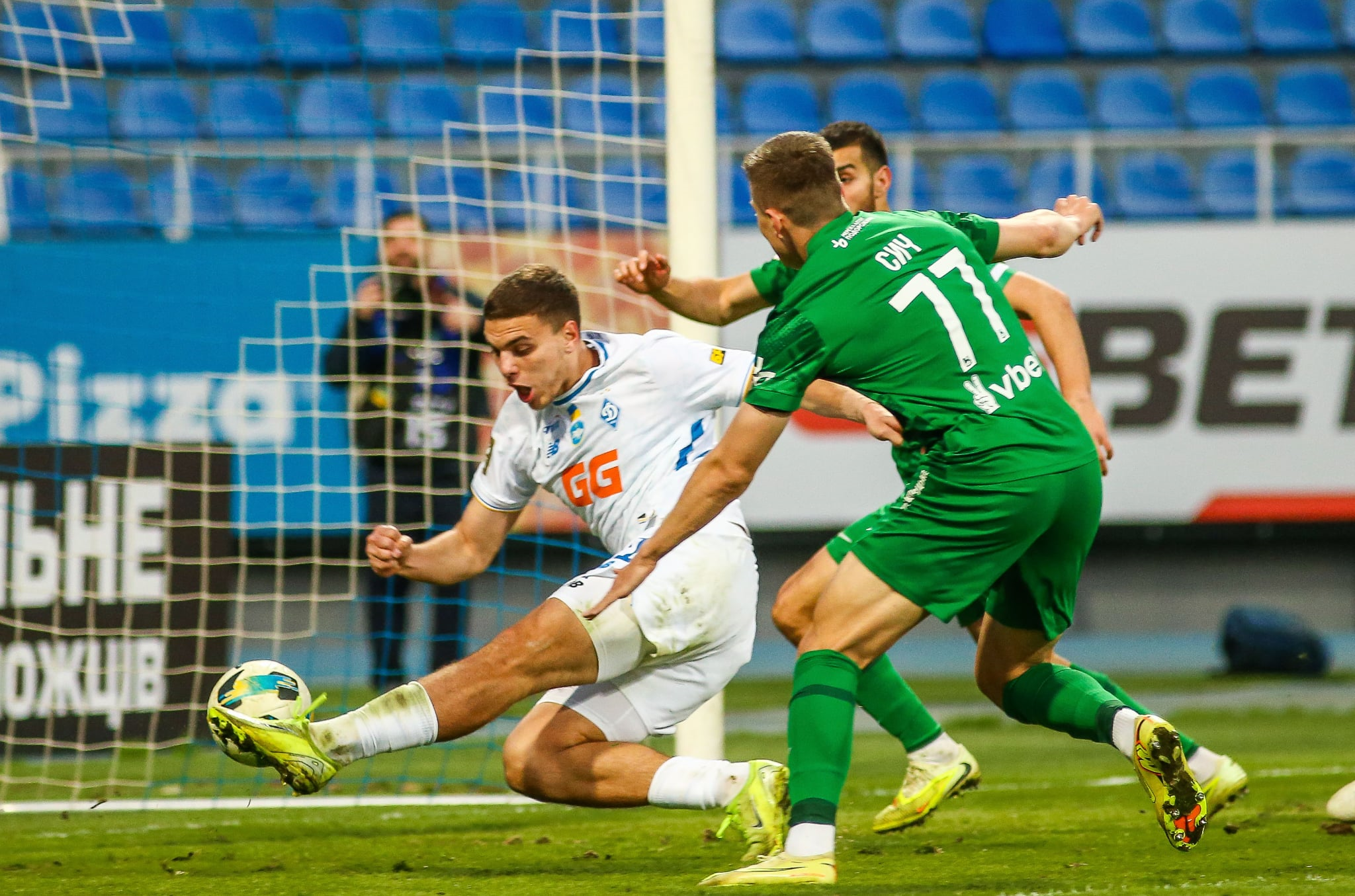 Емоційний дисбаланс. «Карпати» у Києві перервали восьмиматчеву виграшну серію «Динамо»