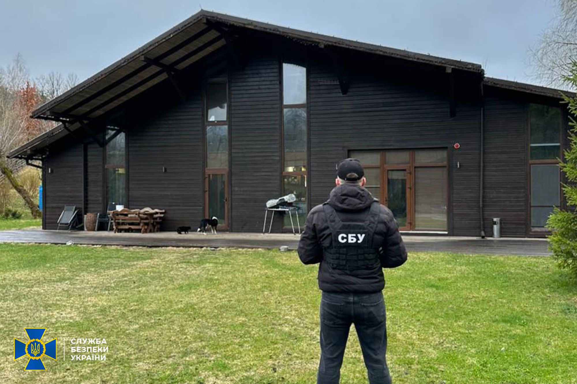 СБУ викрила, що нардеп-втікач Андрій Деркач привласнив у Києві заповідну землю на 595 млн грн.