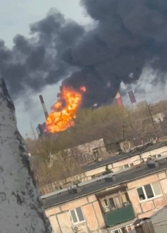 Дрони атакували НПЗ у Новокуйбишевську.