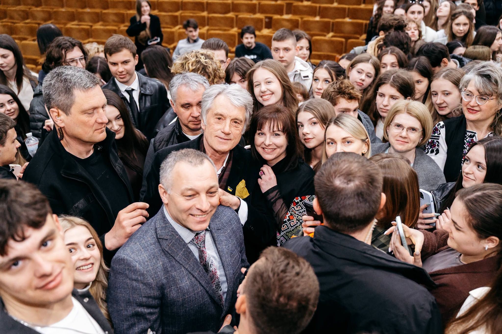 Віктор Ющенко під час зустрічі зі студентами.