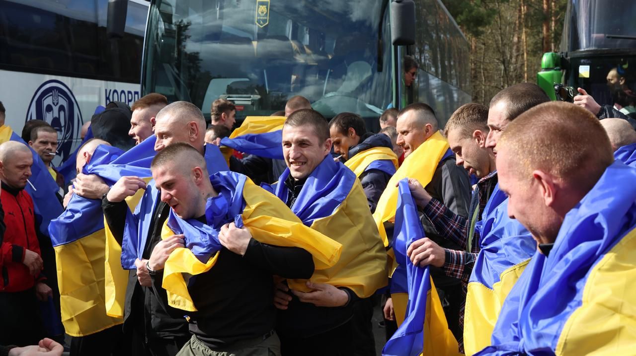 Серед визволених військовослужбовців — представники ЗСУ, зокрема значна кількість десантників.