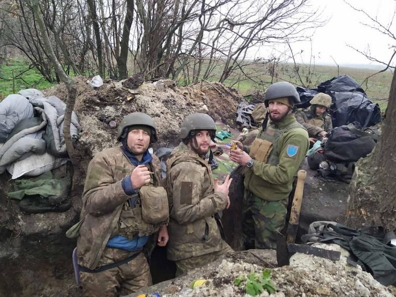 Сирський підписав наказ про ротації - військові будуть на передовій не більше 2 місяців.