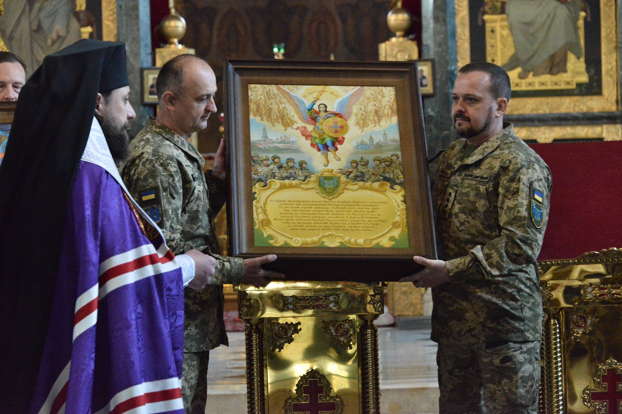 Кожна ікона пишеться індивідуально для конкретного формування. Вибір образу визначають разом із військовими та капеланами.