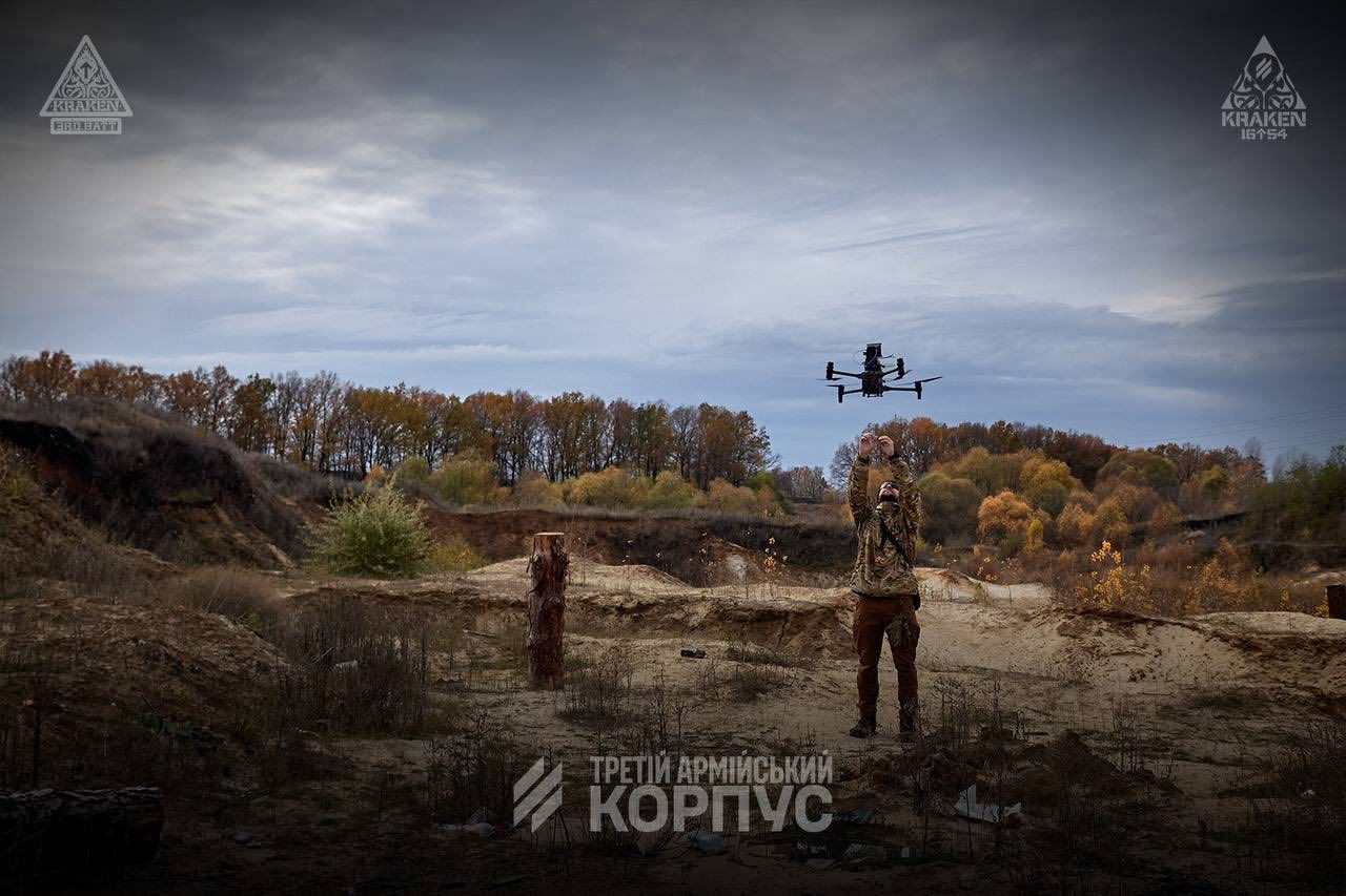 Уся ключова логістика російських окупантів на Луганщині перебуває під вогневим контролем українських сил.