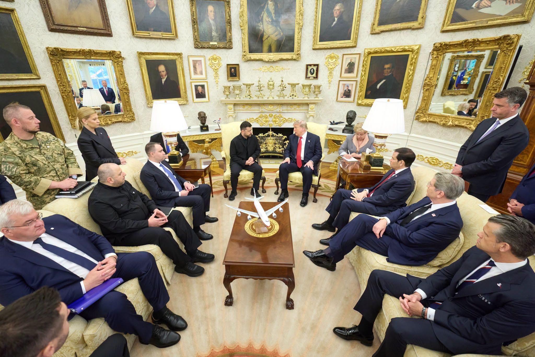У Білому домі відбулася зустріч Трампа і Зеленського, фото