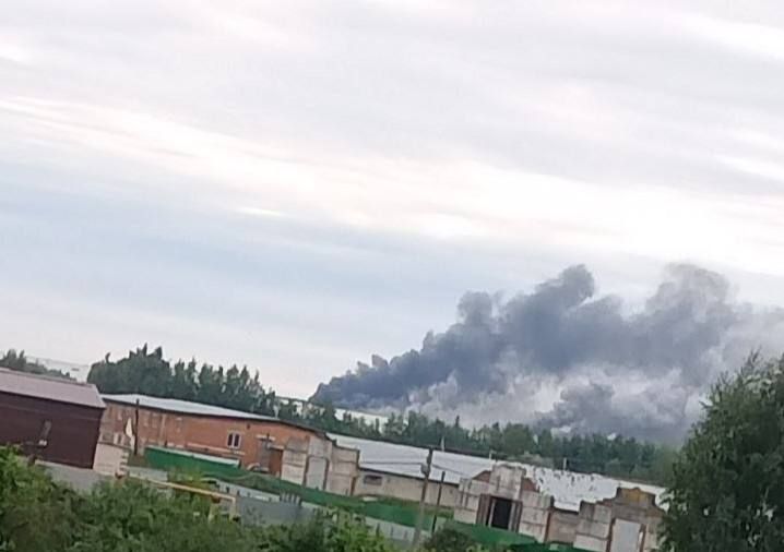 Сили оборони України завдали удару українськими безпілотниками FP-1 по логістичному хабу Wildberries у Владимирській області росії.