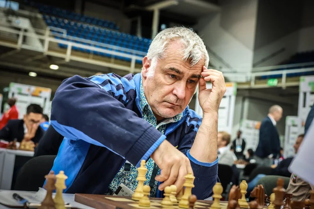 Васи́ль Іванчу́к  — український шахіст, міжнародний гросмейстер.