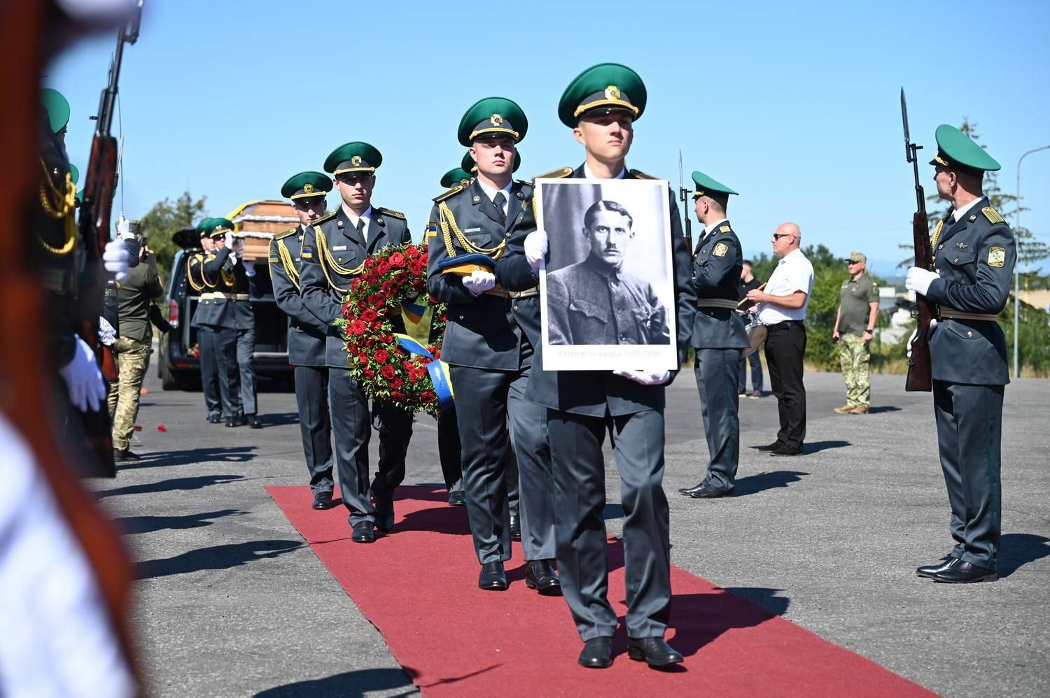 Євген Коновальць нарешті спочине на рідній землі.