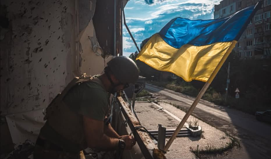 Синьо-жовтий стяг, за яким століття боротьби та пролита кров героїв.