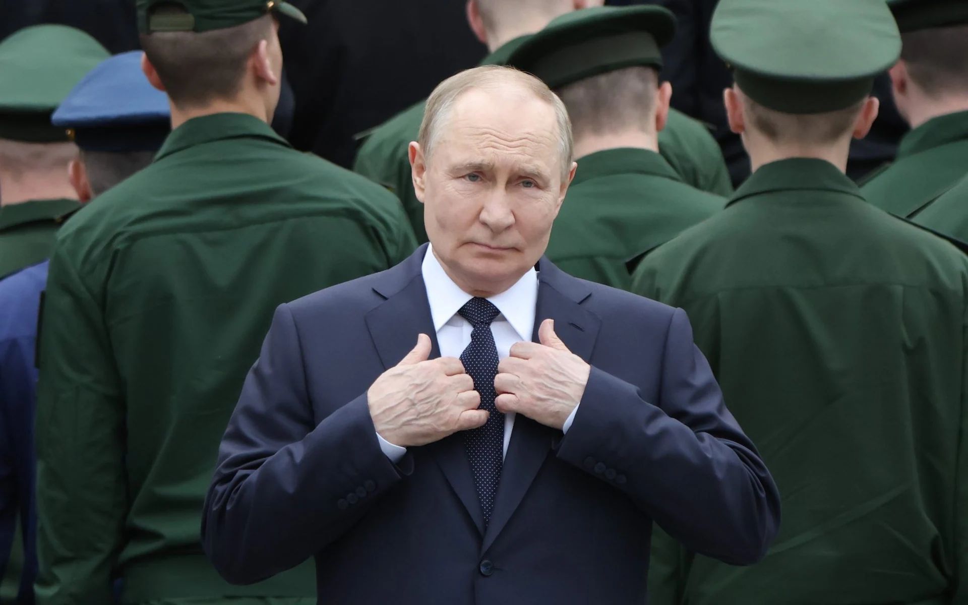 Кремль вербує місцевих членів бандформувань для нападів на підприємства оборонної промисловості та перевірки рішучості НАТО.
