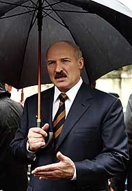 Лукашенко — неповноцінний, але партнер