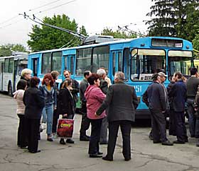 Дайте півтори гривні — додому хочу