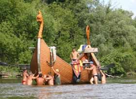 А води тут тихі...