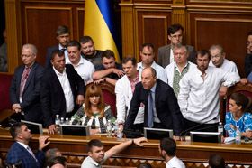 Чорний день для українців, або Чому Ляшко проти змін до Конституції